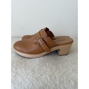 Madwell Womans buckle strap clog brushed caramel size 8.5 Hippie Bohemian